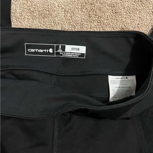Black women’s Carhartt fitted leggings
